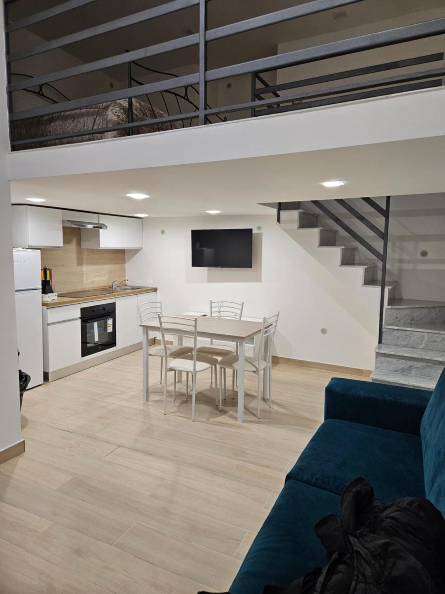 Casa Savoia Dream Apartment Наполи Екстериор снимка