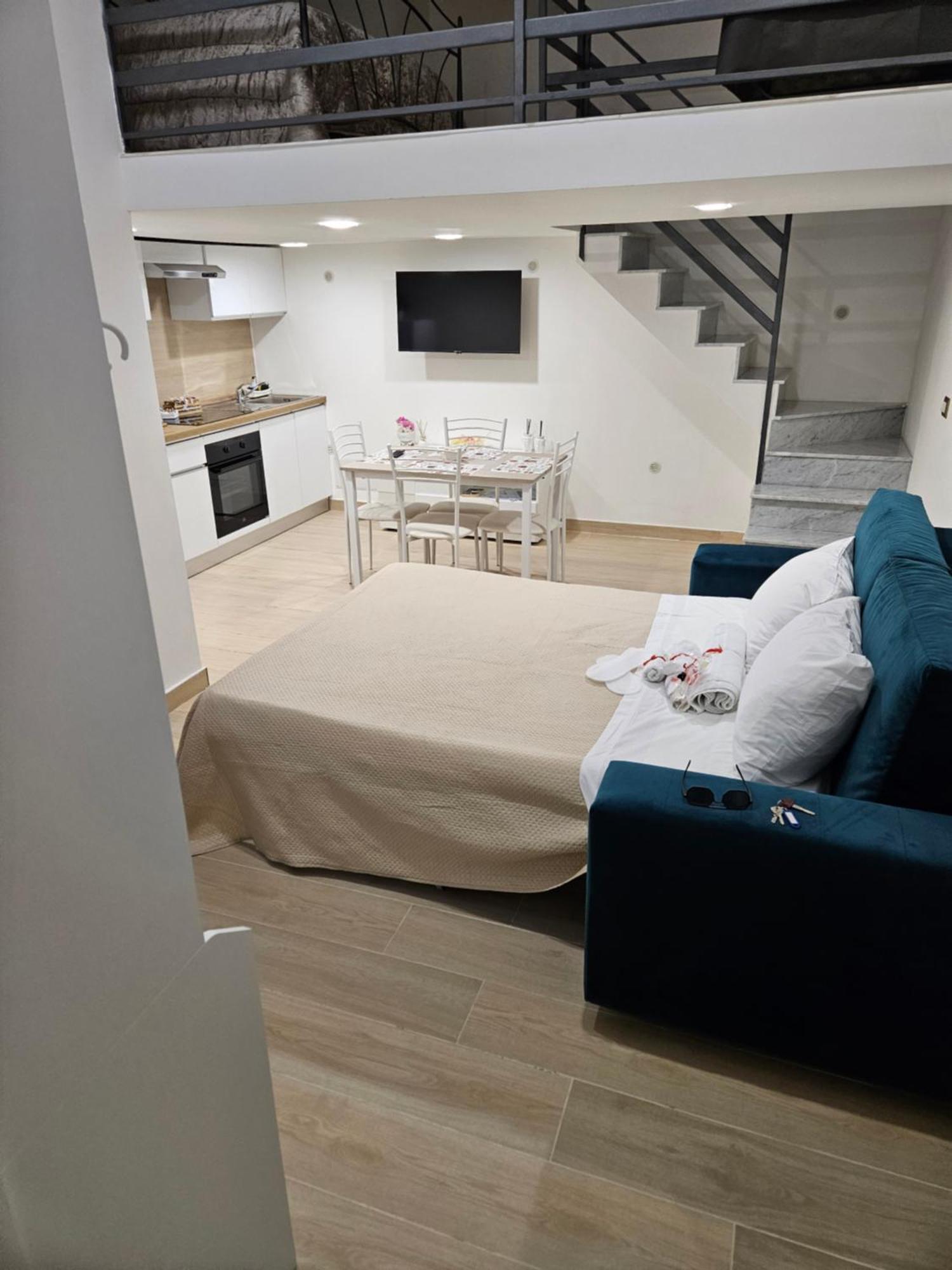 Casa Savoia Dream Apartment Наполи Екстериор снимка